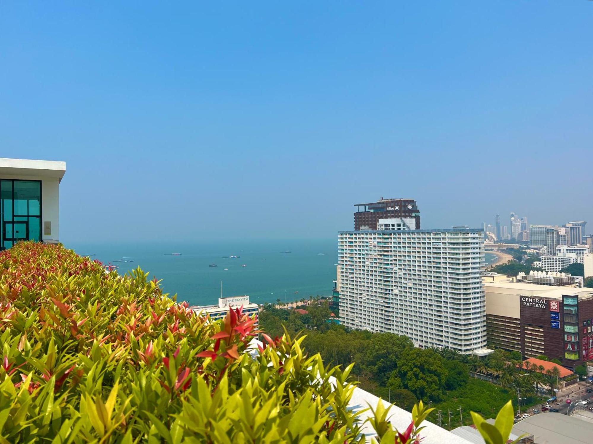 Sea View Pattaya Beach @The Base Central Pattaya Exterior photo