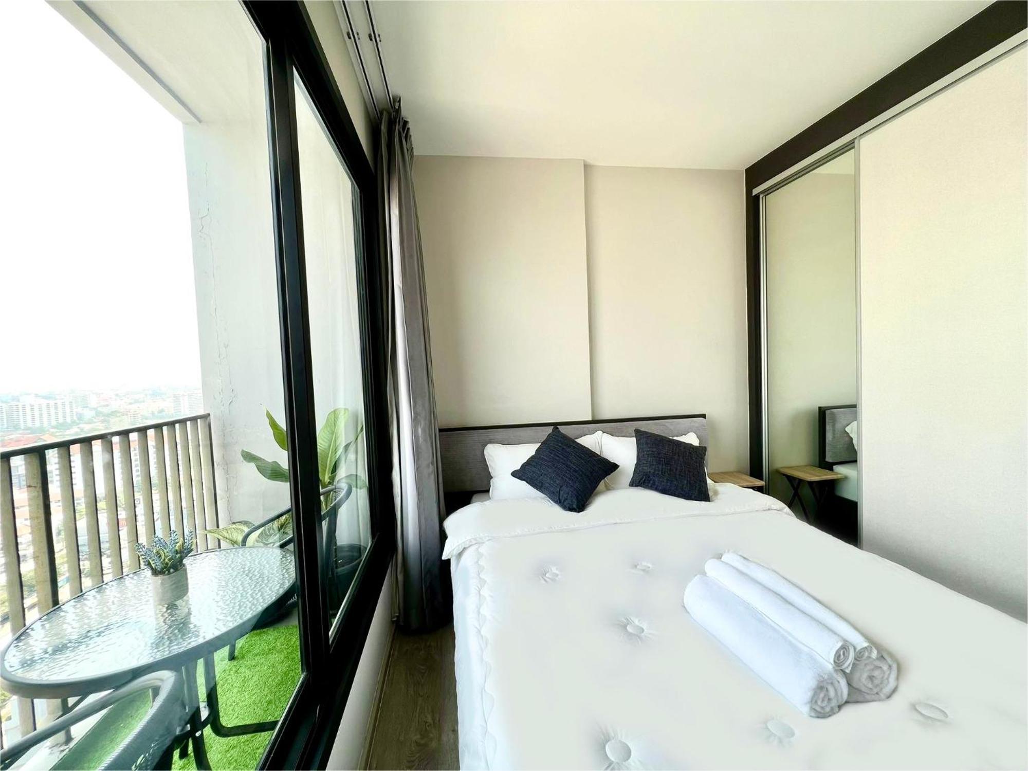 Sea View Pattaya Beach @The Base Central Pattaya Exterior photo